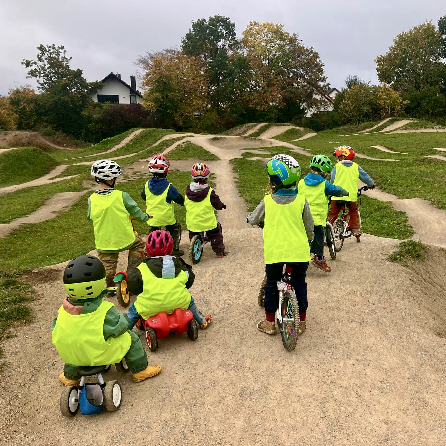 Warnwesten für die Kinder der Natur-KinderGroßtagespflege DIESPECKMÄUSE